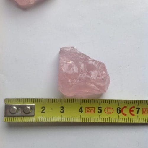 morceau brut de quartz rose