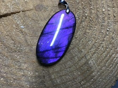 Pendentif labradorite violette electrique