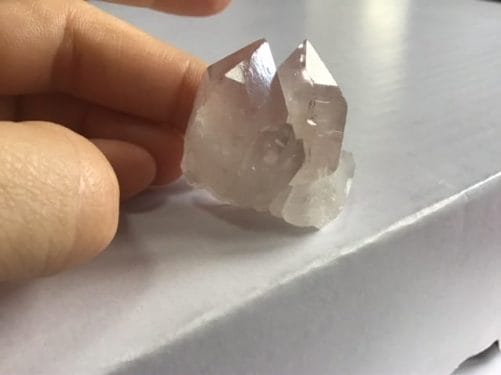 Pointe de quartz améthyste