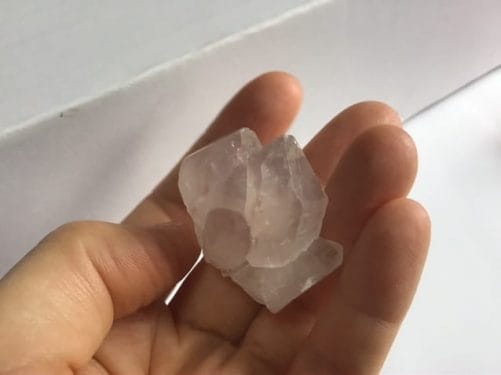 Pointe de quartz améthyste