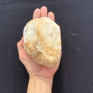 Petite géode de quartz forme baquette