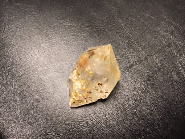 Belle-pointe-naturelle-quartz