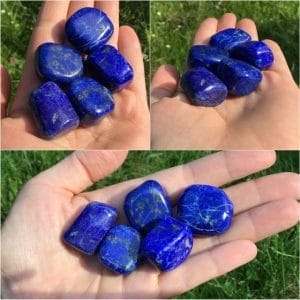 Lapis lazuli en pierres roulees de tailles differentes